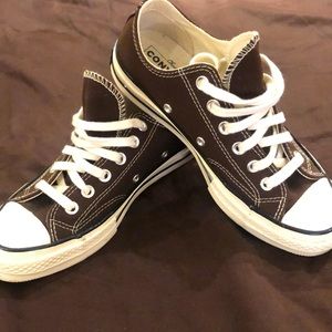 Limited edition brown lowtop chucks